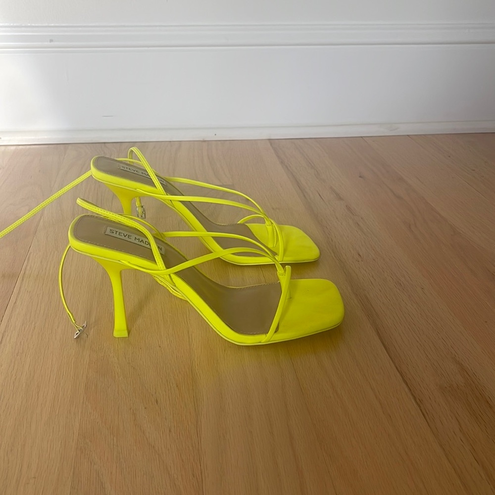Steve Madden Annie Sandal size 10